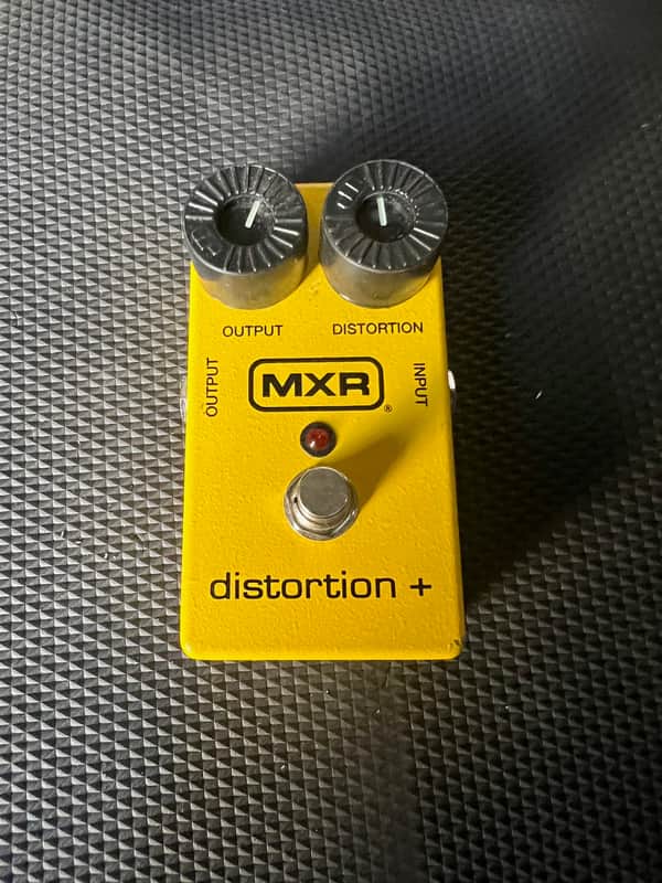 MXR M104 Distortion + 1995 - Present - Yellow image 1