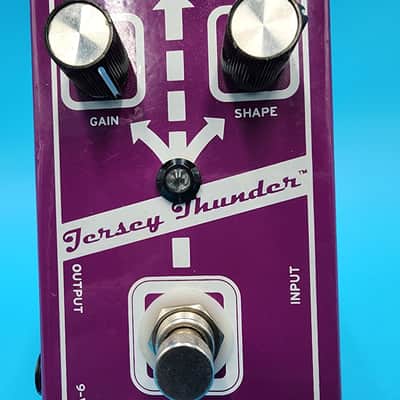 Fuchs Audio Plush Jersey Thunder Bass Guitar Effect Pedal Gain Boost EQ Bypass image 3