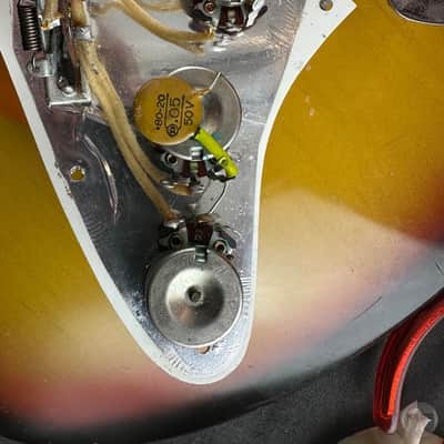 Fender Stratocaster from 1965 in sunburst finish image 18
