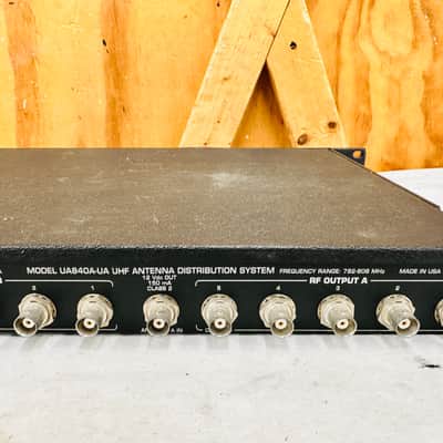 Shure UA840A-UA UHF Antenna Distribution System - 782-806 MHz - Working image 7