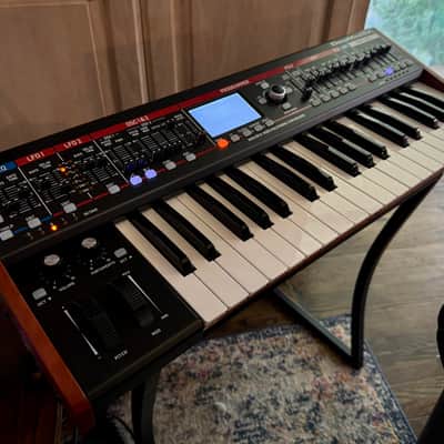 Behringer Deepmind 6X 2026 - MINT with Behringer Carry Bag!