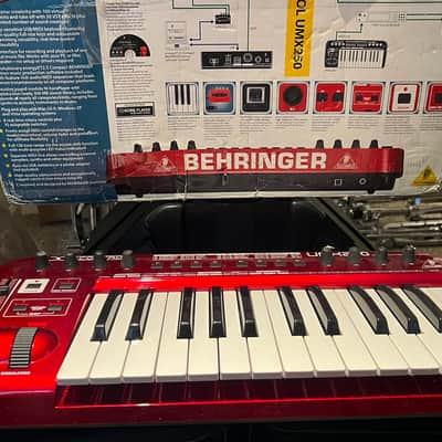 Behringer U-Control UMX250 25-Key USB MIDI Controller Keyboard 2010s - Standard image 1