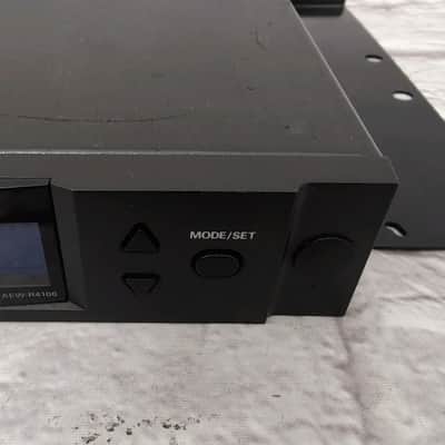 Audio Technica AEW-R4100 Wireless Mic Receiver image 3