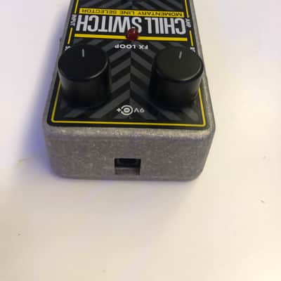 Electro-Harmonix Chillswitch Momentary Line Selector 2011 - 2021 - Black / Grey / Yellow image 2