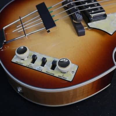 Hofner HCT-500/1-SB Contemporary Series VIOLIN Beatle Bass GREAT Brown Sunburst Vintage Look with Tea Cup Knobs image 8
