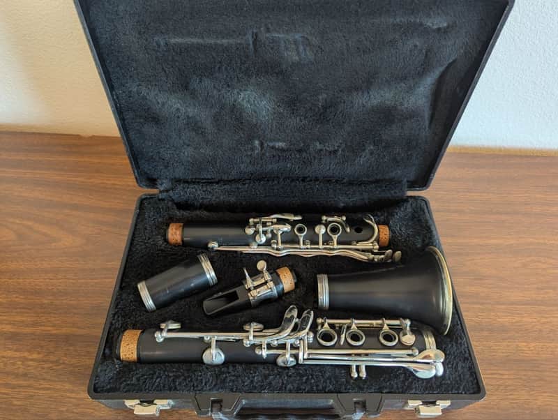 Artley 17S Bb Clarinet, with case image 1