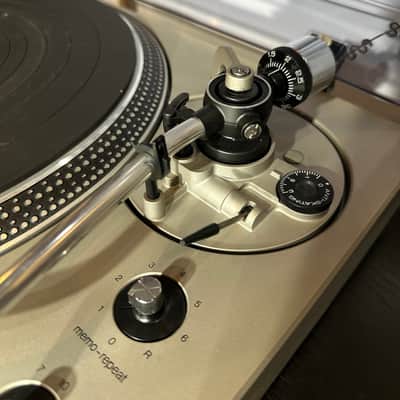 Technics SL-1600 Direct Drive Automatic Turntable - Silver image 4