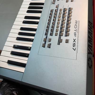 Yamaha Motif XS 7 Production Synthesizer Used image 2