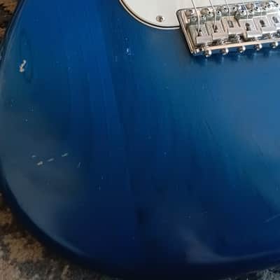 Fender Highway One Stratocaster with Rosewood Fretboard 2003 - Sapphire Blue Transparent image 9