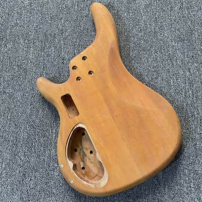 Mahogany Wood 5 String Bass Guitar Body image 3