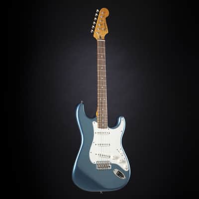 Squier Classic Vibe '60s Stratocaster IL Lake Placid Blue - Electric Guitar image 9