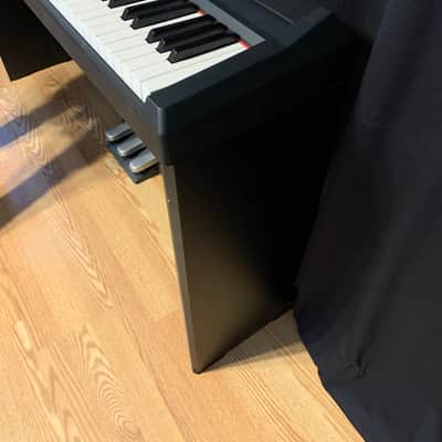 Yamaha P-105 88-Key Weighted Keyboard Digital Piano w/ Stand and Pedals image 11