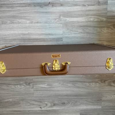 099-1015-522 Fender Classic Series 5 Guitar Case Stand, Brown image 14