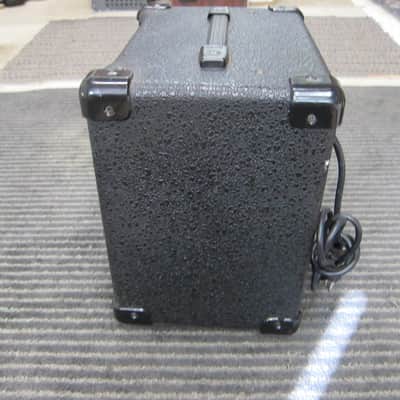 Laney HCM-15B Bass Amp, Compression 8" Speaker, Nice Quality/Condition, 15 Watts, Built Black Bild 4