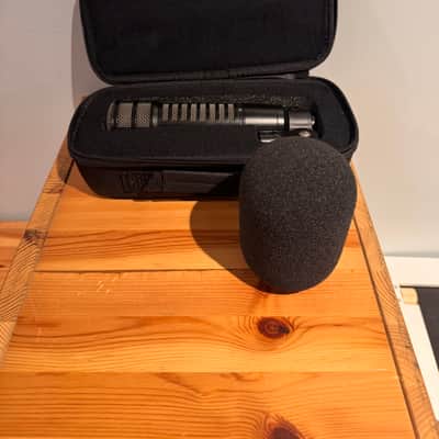 Electro-Voice RE320 Cardioid Dynamic Microphone 2011 - Present - Black image 6