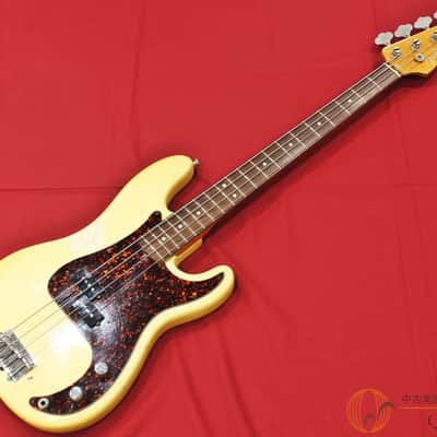 Fender American Vintage 62 Precision Bass image 2
