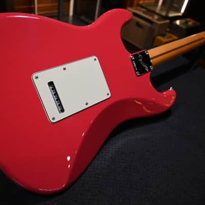 Fender American Professional Classic Stratocaster - Faded Dakota Red #1302 image 9