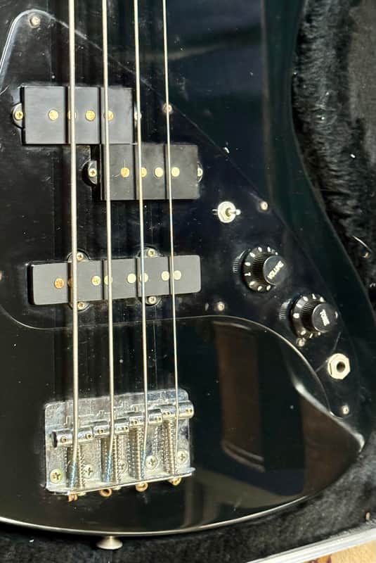 1990 Fender JP-90 4 String Bass *Made in the U.S.A* - Black EXCELLENT CONDITION