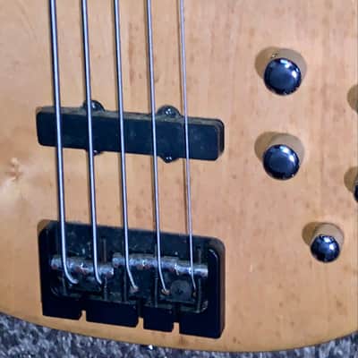 Carvin  B5 5 string bass electric guitar  made in the USA  natural gigbag image 4