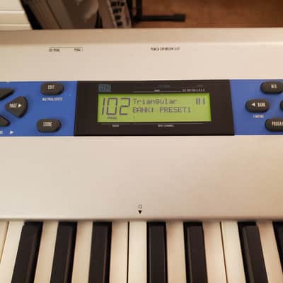 MUST SEE!!! ALESIS QS8.2 STAGE PIANO FULLY SERVICED AND IN AMAZING CONDITION! image 12