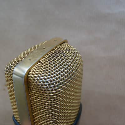 Sennheiser MD 421 Cardioid Dynamic Microphone image 4