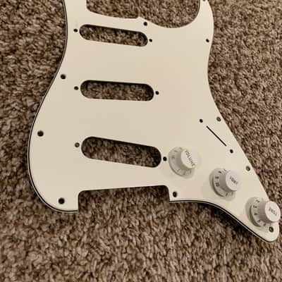 Fender Stratocaster kit - Fender body, Fender Highway One pickups & Warmoth Tele neck Project image 8