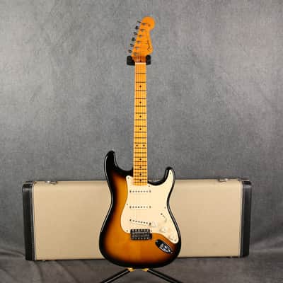 Fender Eric Johnson Stratocaster - 2-Tone Sunburst - 2nd Hand image 2