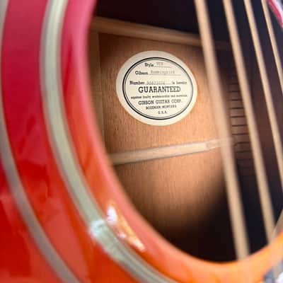 Gibson Hummingbird 1993 — New Old Stock / Original 1990s Dealer Inventory image 3