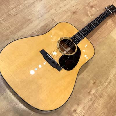 Martin Standard Series Super D-18 Large-Body Dreadnought Acoustic Guitar 2026 - Natural image 7