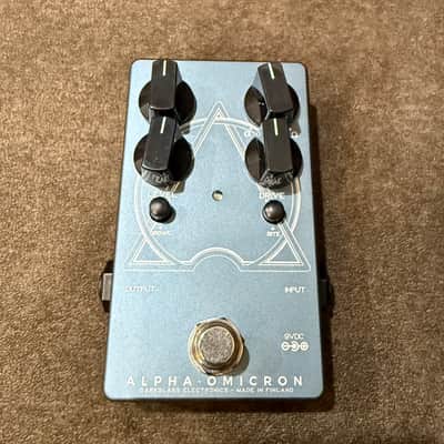 Open Box - Darkglass Electronics Alpha Omicron bass overdrive distortion Preamp pedal image 4