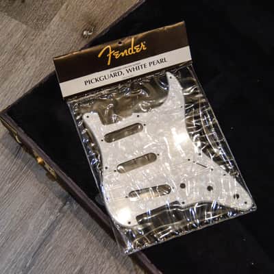 1996 Bonnie Raitt Custom Shop Stratocaster Blue Burst (84 of 200) image 14