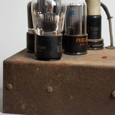 EH-100/ Recording King Model 1022 Tube Amplifier, made by Gibson (1938). image 13