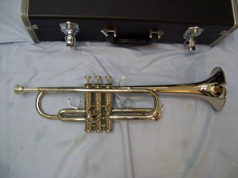 Gold Trumpet, C key, with case and mouthpiece. New image 1