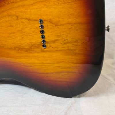 Fender Classic Series '69 Telecaster Thinline Guitar with Case 2009 - 3-Color Sunburst / Maple neck image 16