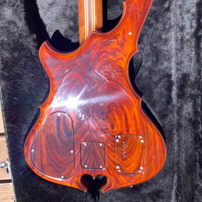 Alembic Series II 2018  4-string Bass  Natural Gloss image 7