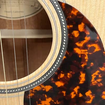 Larrivée OMV-40 with Mahogany, Sitka Spruce & L.R. Baggs Stagepro Element Pickup image 18