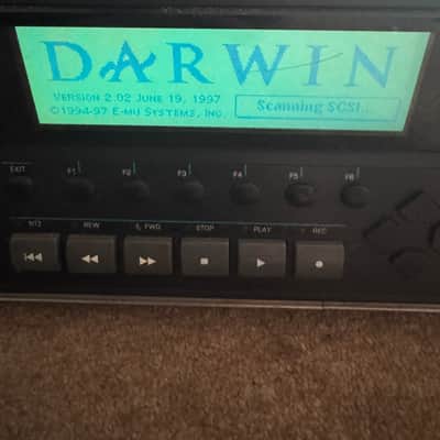 Immagine E-mu Systems Darwin Digital audio disk recorder 1997 - In flight case - 6