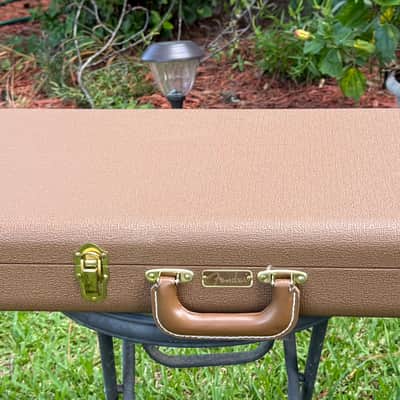 Fender G&G Strat/Tele case 2012 - Brown Tolex with gold plush interior image 4