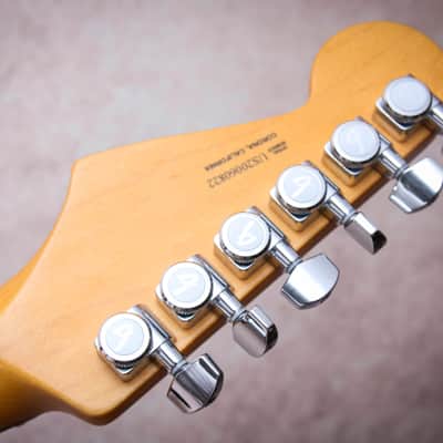 FENDER USA American Elite Stratocaster "3-Color Sunburst + Rosewood" (2020) image 12