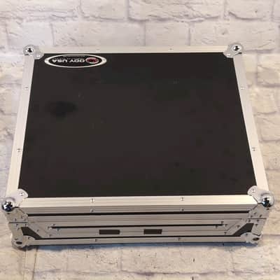 Odyssey Mixer Case 19" x 17" x 4" Interior image 1