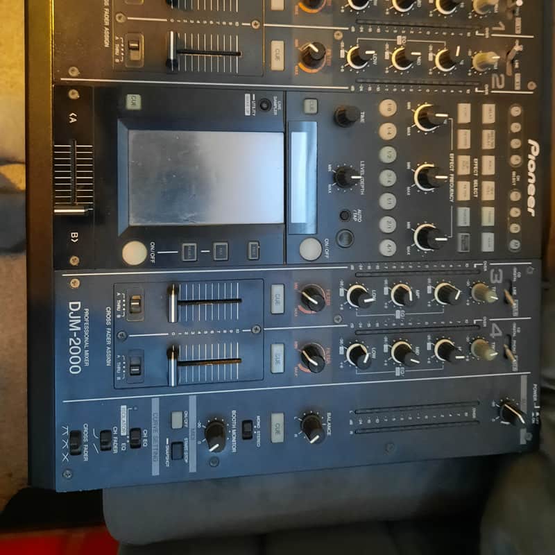 Early 2010s Pioneer DJM-2000 4-Channel DJ Mixer and Effects Co…