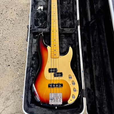 Fender American Ultra II Precision Bass with Maple Fretboard 2024 - Present - Ultraburst image 2