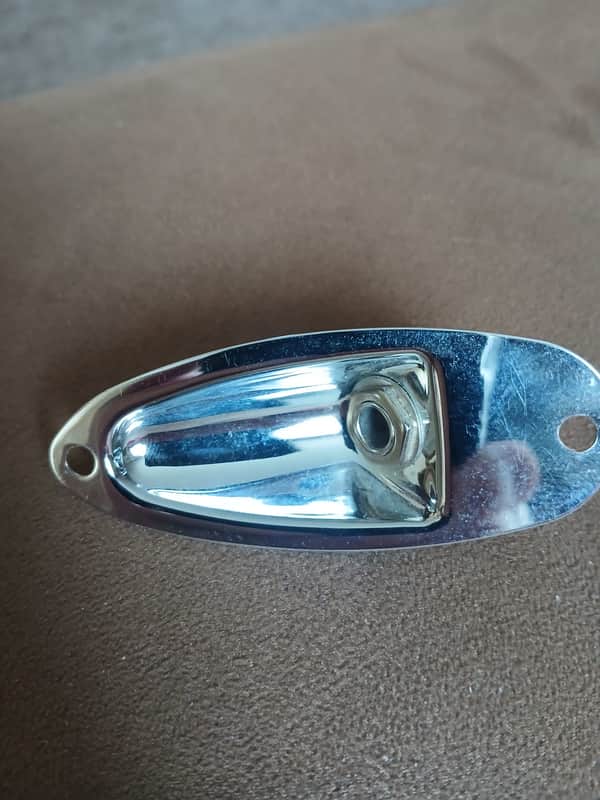 Cozart Chrome output jack Chrome image 1