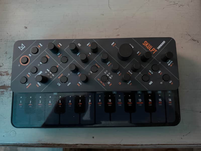 Modal Electronics Skulpt 4-Voice Analog Synthesizer 2018 - 2020 - Black image 1