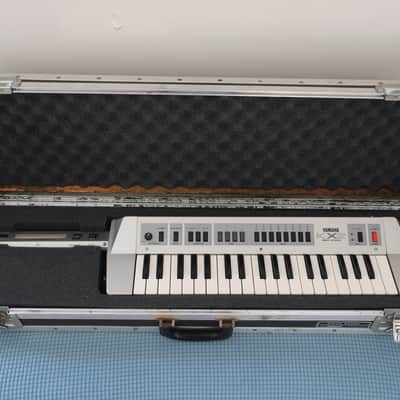Vintage 1980s Yamaha KX5 MIDI Remote Keyboard Controller Keytar Synth Synthesizer Silver Well Made Heavy Duty Case Anvil Road Case