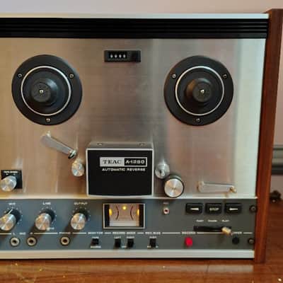 TEAC A1250 reel to reel in excellent condition, serviced - 1970's image 1
