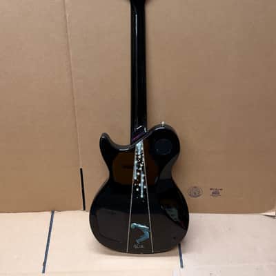 Keith Urban “Urban” Limited Edition Electric Guitar – Numbered 2,788 / 11,100 – Blue Burst – B-Stock image 4