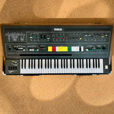 Yamaha CS-60 Polyphonic Synthesizer –  Fully Serviced – Free Personal Delivery in Europe – Warranty Included