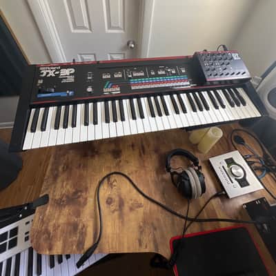 Roland JX-3P 61-Key Programmable Preset Polyphonic Synthesizer with PG-200 Programmer 1983 - 1985 - Black