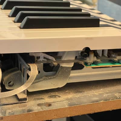 Korg Triton Extreme 88 - KEYBED Replacement image 11